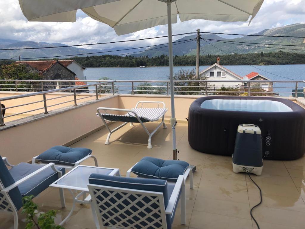 Riverside Villa Tivat Phòng bức ảnh